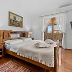 E-villa Vintage Istria With Heated And Covered Pool Cabrunici