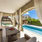 E-villa Vintage Istria With Heated And Covered Pool * Cabrunici
