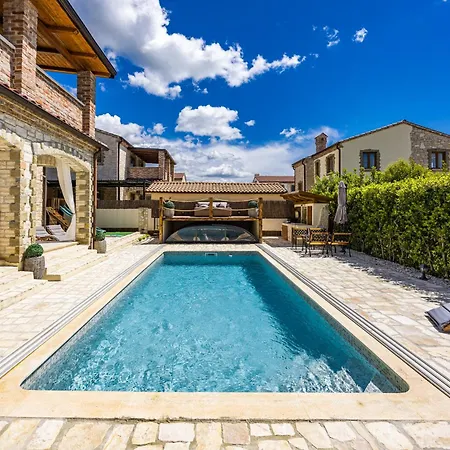 빌라 E-villa Vintage Istria With Heated And Covered Pool *