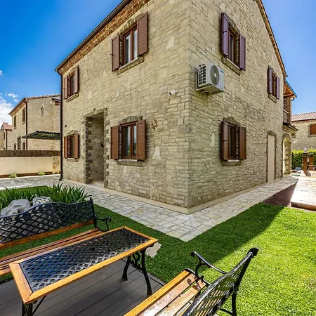 Villa E-villa Vintage Istria With Heated And Covered Pool *