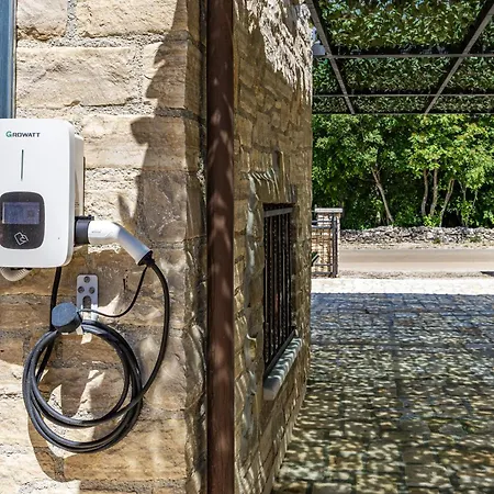 E-villa Vintage Istria With Heated And Covered Pool *