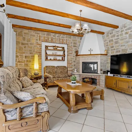 E-villa Vintage Istria With Heated And Covered Pool Villa *