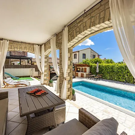 E-villa Vintage Istria With Heated And Covered Pool * Čabrunići