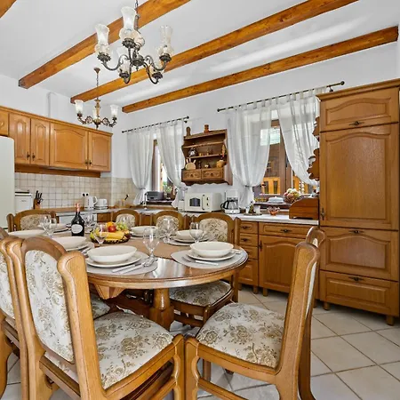 Villa E-villa Vintage Istria With Heated And Covered Pool Čabrunići