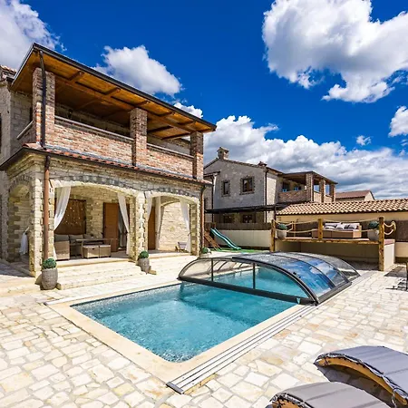 E-villa Vintage Istria With Heated And Covered Pool Vila *